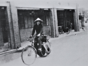 景美地區早期的叫賣小販--騎單車收廢五金